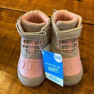 Stride Rite 360 Nebraska Boot- NWT- size 7M